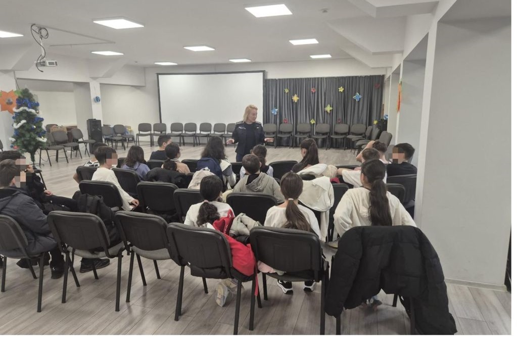 Siguranța școlară din județul Vâlcea, pe agenda de lucru a prefectului